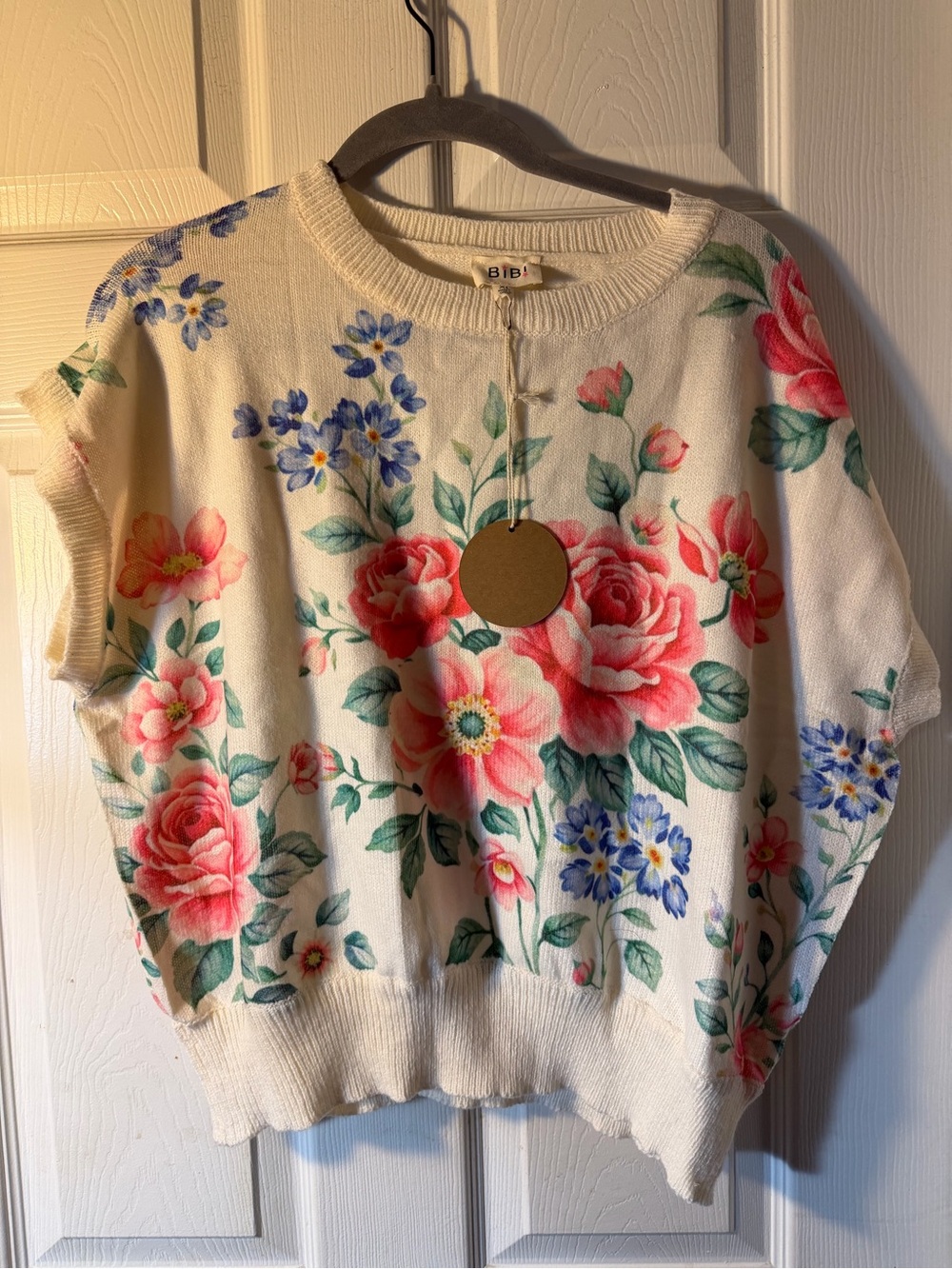 BiBi Cream Short-Sleeve Crewneck Sweater with Pink Rose & Blue Floral Print